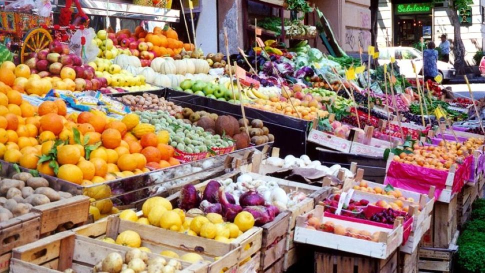 România importă 60% dintre legume. Prețuri mari în piețe