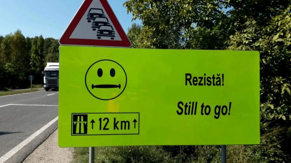 Puțini șoferi cunosc acest indicator rutier. Ce înseamnă și cum trebuie reacționat când îl vezi în trafic