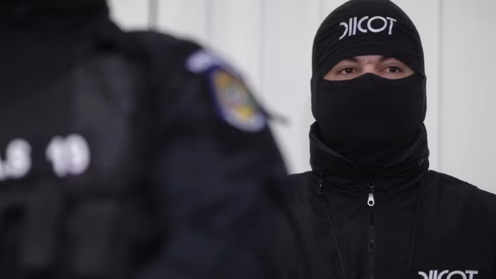 Medic din Craiova, cercetat într-un dosar de trafic de persoane: o femeie ar fi fost obligată să muncească în folosul său și al familiei