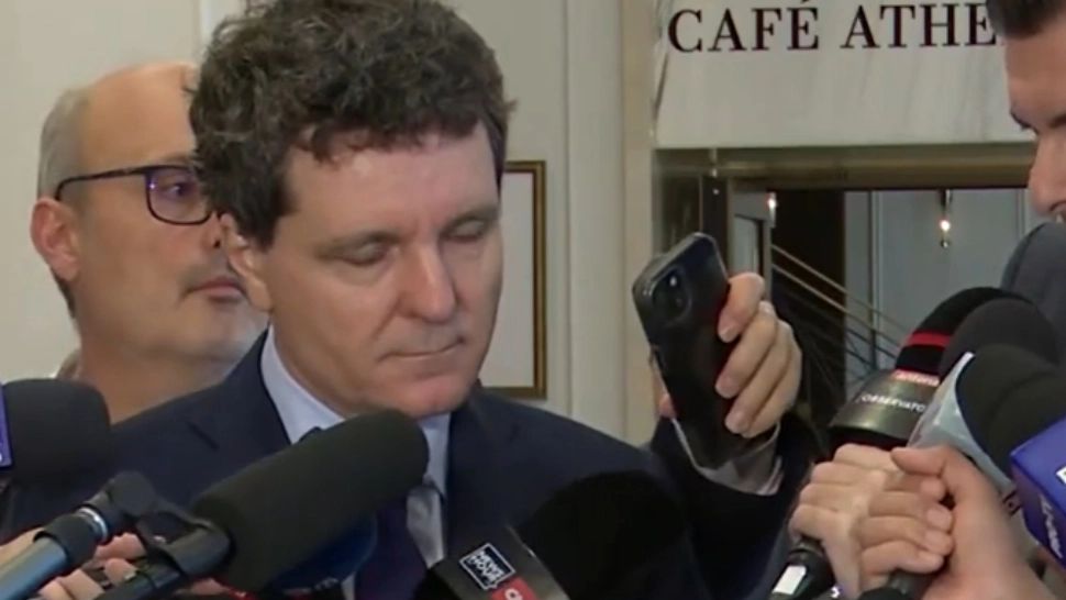 Nicușor Dan se bâlbâie când este întrebat de dosarul șpăgarului de la PNL Vaslui