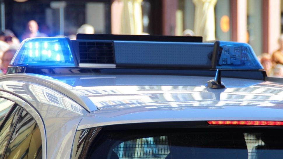 Fostă prezentatoare TV, acuzată că și-a ucis mama pensionară. Victima a apucat să sune la poliție înainte de deces