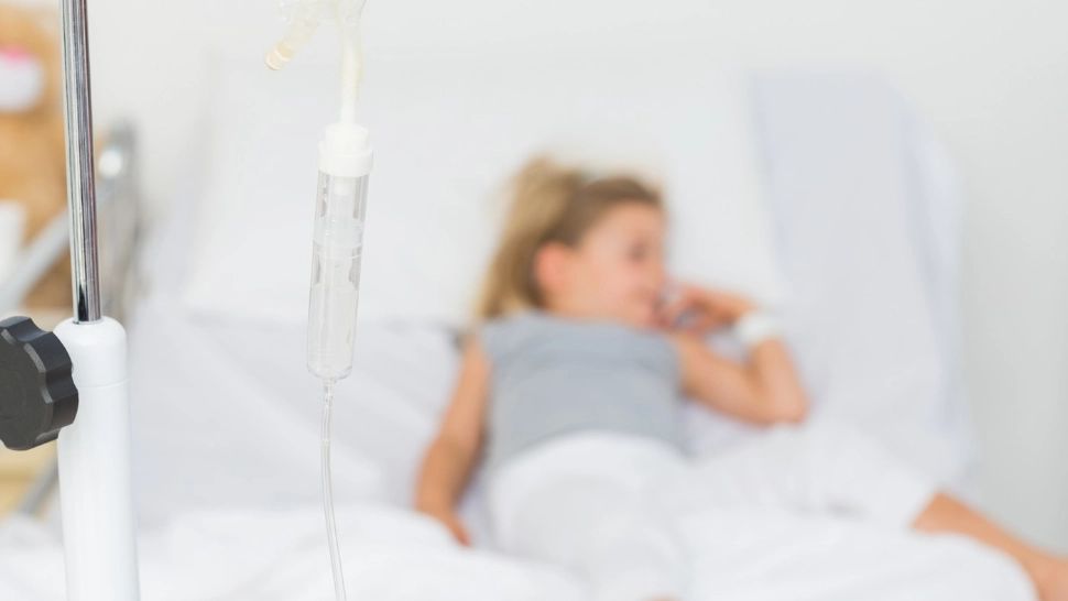 Copilă de 10 ani înjunghiată de mama ei, operată la Timișoara. Medic: "Fata este foarte speriată"/ Profimedia