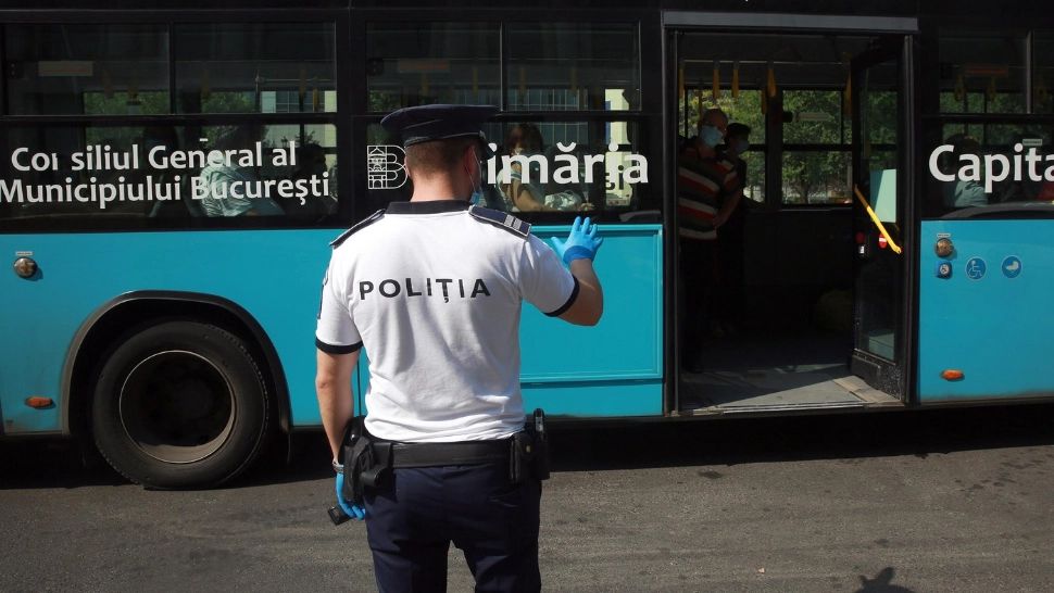 Angajat STB, prins furând carburant. Foto: Profimedia