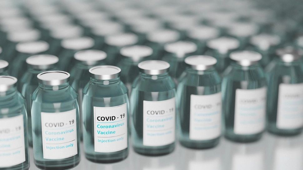 Dosarul vaccinurilor din pandemie bate pasul pe loc. Cum pierde statul un miliard de euro?