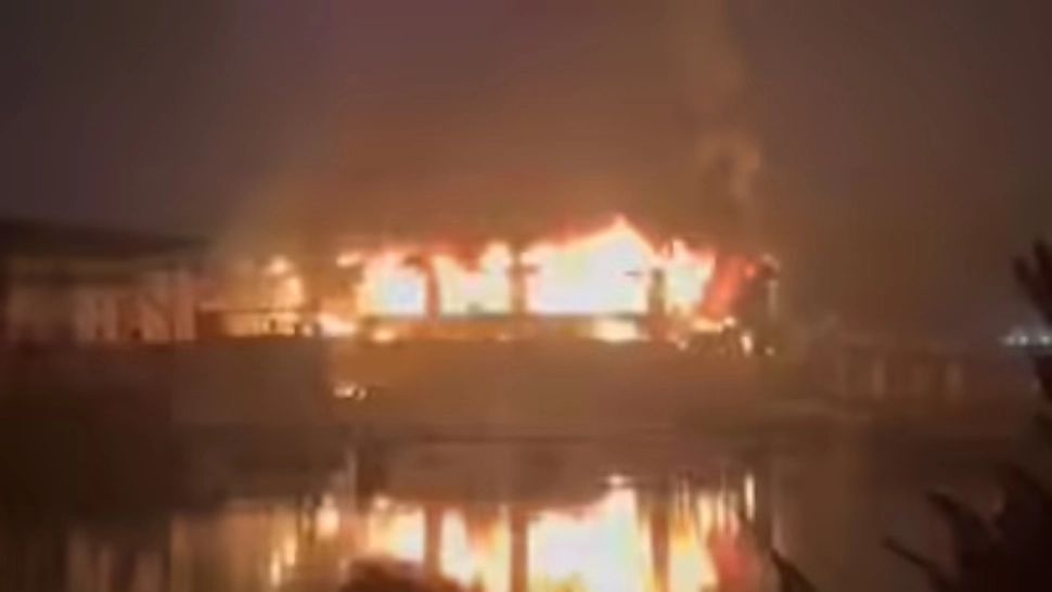 Un incendiu violent a izbucnit într-un club de noapte din regiunea turistică Goa, India, provocând moartea a cel puțin 25 de persoane