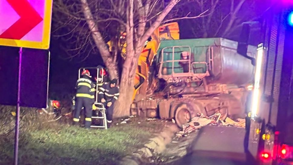 Salvatorii au intervenit cu efective importante