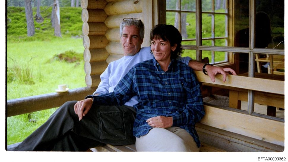 Jeffrey Epstein și complicea sa, Ghislaine Maxwell. Foto/Profimedia