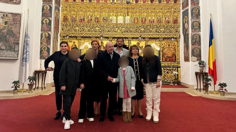 Traian Băsescu și soția sa, Maria, au marcat 50 de ani de căsnicie. Foto: Facebook