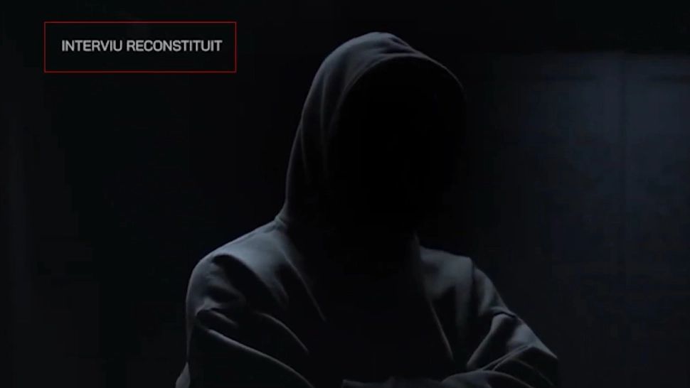 Pe mai multe mărturii din material, jurnaliștii au menționat sintagma - interviu reconstituit