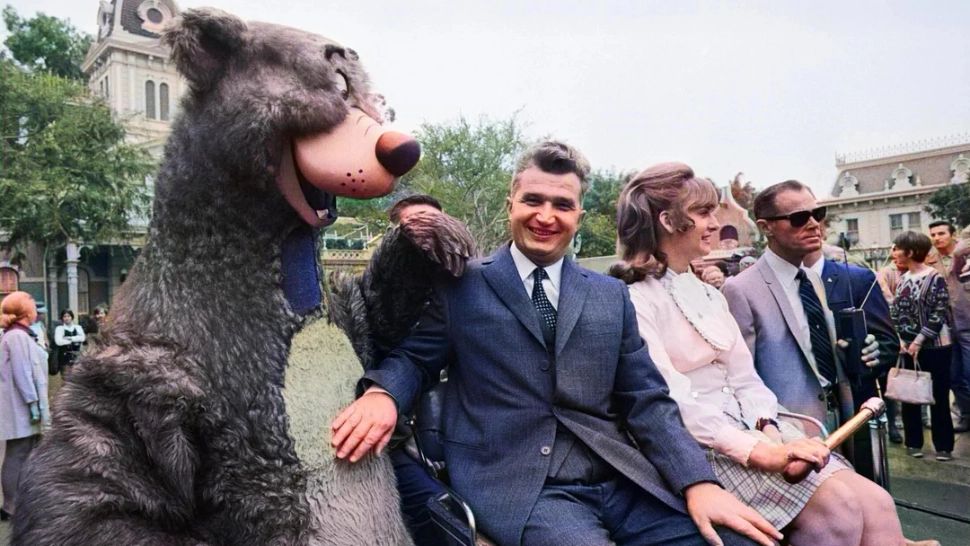 Nicolae Ceaușescu, imagini nedifuzate de la Disneyland