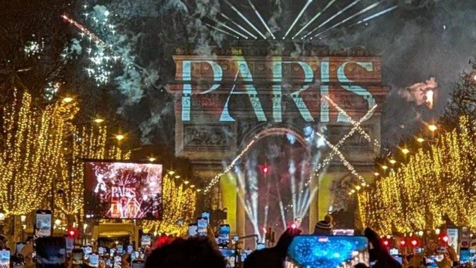 Autoritățile din Paris au decis anularea tradiționalei sărbători de Revelion organizate pe celebrul bulevard Champs-Élysées
