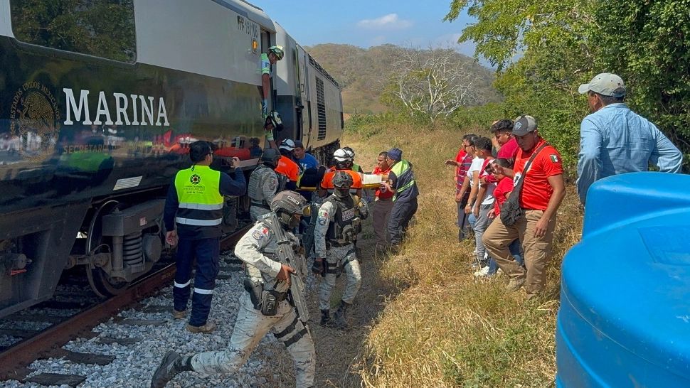 Accident feroviar grav în Mexic: cel puțin 13 persoane și-au pierdut viața, aproximativ 100 au fost rănite/ Profimedia