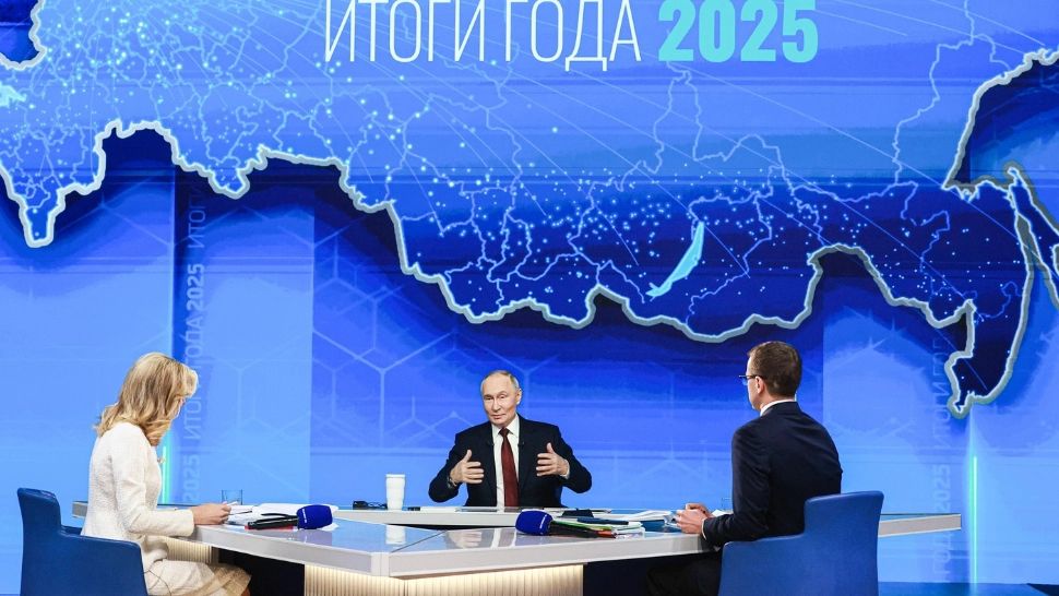 Președintele Rusiei, Vladimir Putin, susține vineri conferința anuală de presă de sfârșit de an. Foto/Profimedia
