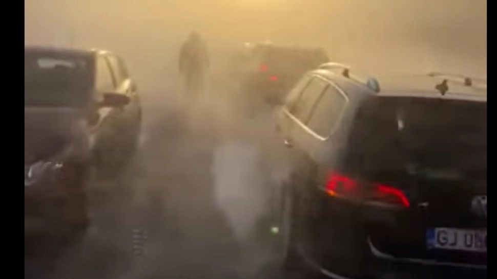 Traficul a fost blocat de ieri seară până la Rânca. Foto/ISU