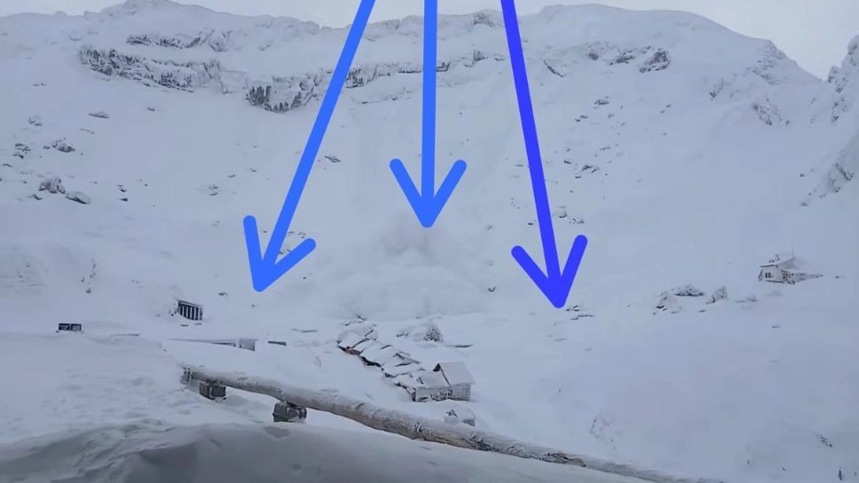 AVALANȘĂ de mari dimensiuni în Munții Făgăraș, zona Bâlea Lac! Doi schiori au declanșat-o accidental /Foto: Meteoplus