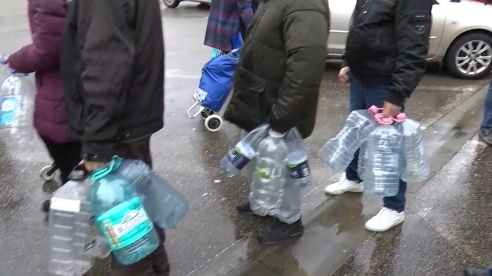Accident rutier în Brașov: izvor contaminat, patru localități au rămas fără apă potabilă/ Captură video