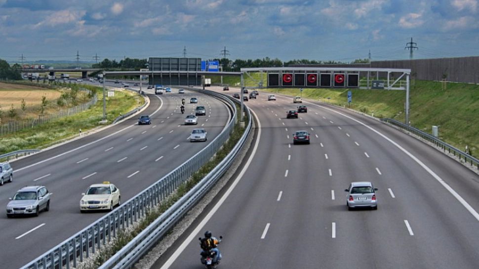Țara care îți cere 100 de euro dacă vrei să îi folosești drumurile.