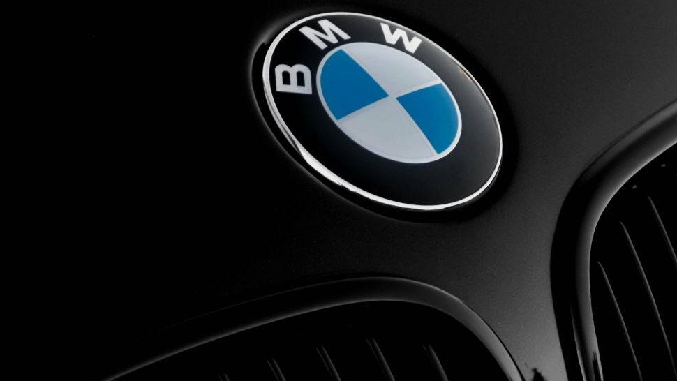 Un bărbat a înscenat furtul unui BMW pentru a încasa banii din asigurare. Ce l-a dat de gol. 