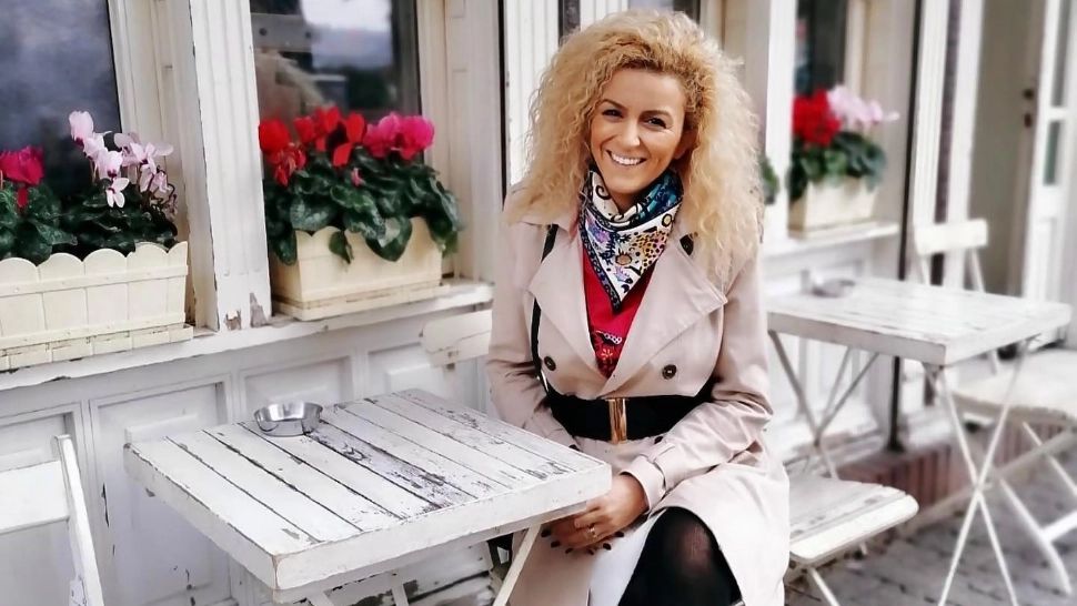 La Realitatea TV Nicoleta Drăgușin a gestionat transmisiile din timpul războiului din Irak.