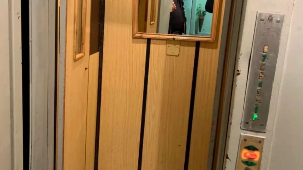 Povestea liftului care pornește singur la 3 dimineața: legenda urbană din Cluj care îi sperie pe oameni