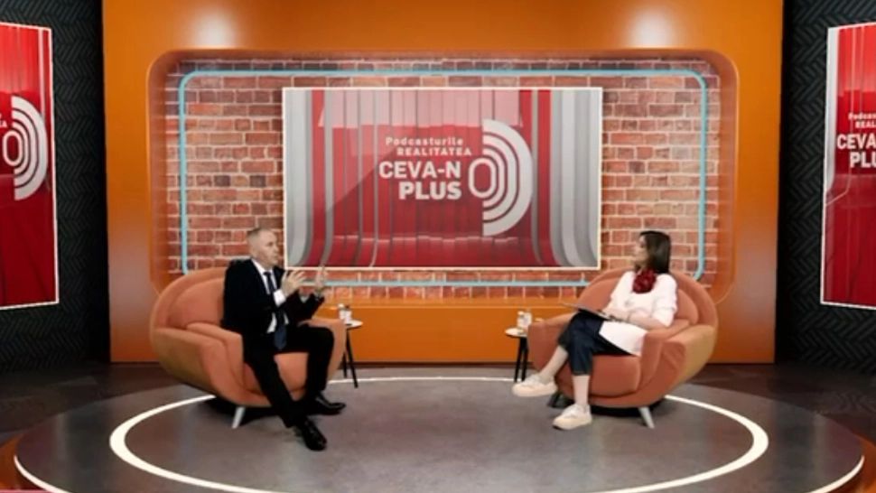 Podcasturile REALITATEA - Ceva-n PLUS. Titi Aur face dezvăluiri în premieră la Realitatea PLUS: ,,Revoluția m-a prins în Franța, la Nice"