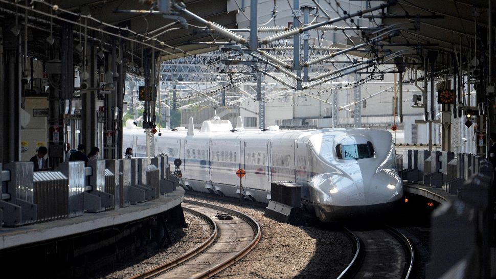 Circulație feroviară paralizată la Tokyo după un incendiu pe liniile de tren: mii de călători, afectați/ Profimedia
