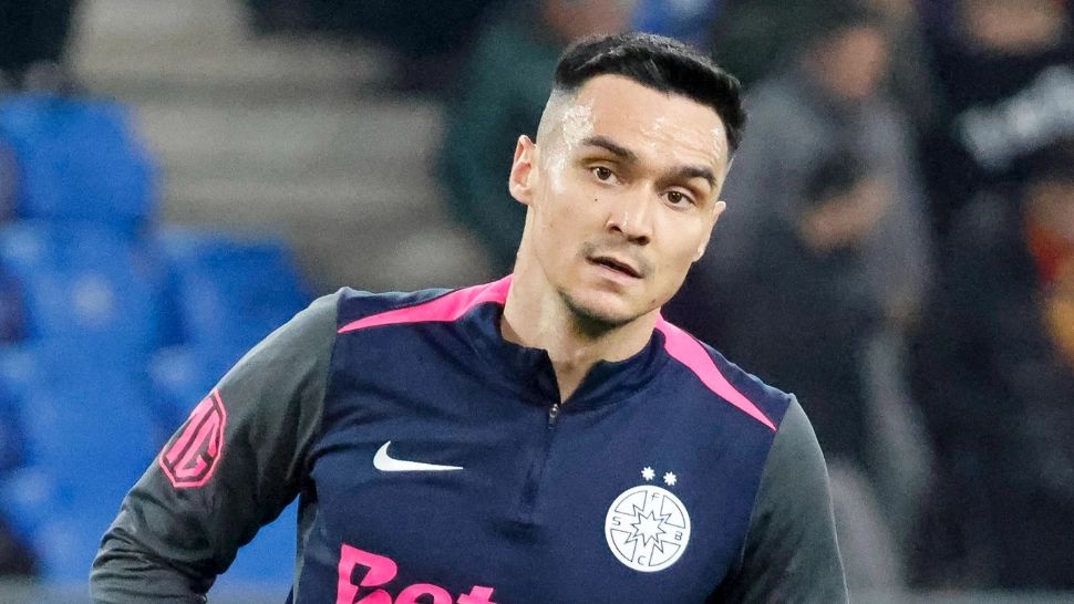 Adrian Șut pleacă de la FCSB: ofertă-bombă venită din Emirate. Salariul uriaș pe care îl va încasa mijlocașul (foto: profimedia)
