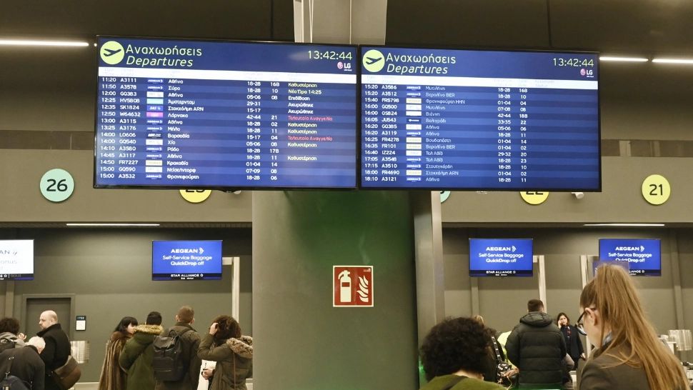 Haos pe aeroporturile din Grecia: zborurile, suspendate la nivel național/ Profimedia