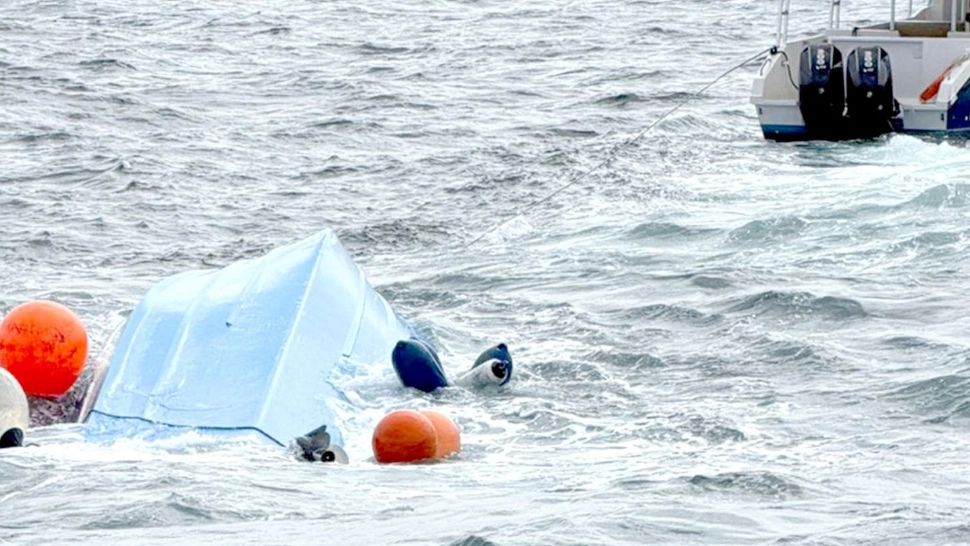 O barcă în care se aflau 25 de turiști francezi s-a răsturnat în Oman.