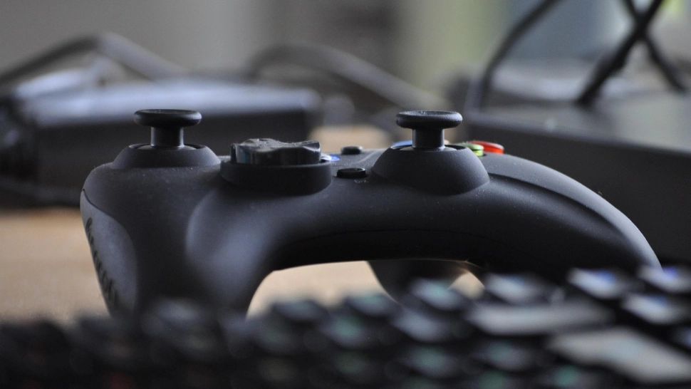 Un copil și-a ucis tatăl după ce i-a confiscat consola de jocuri. Crima a avut loc chiar în ziua în care a împlinit 11 ani