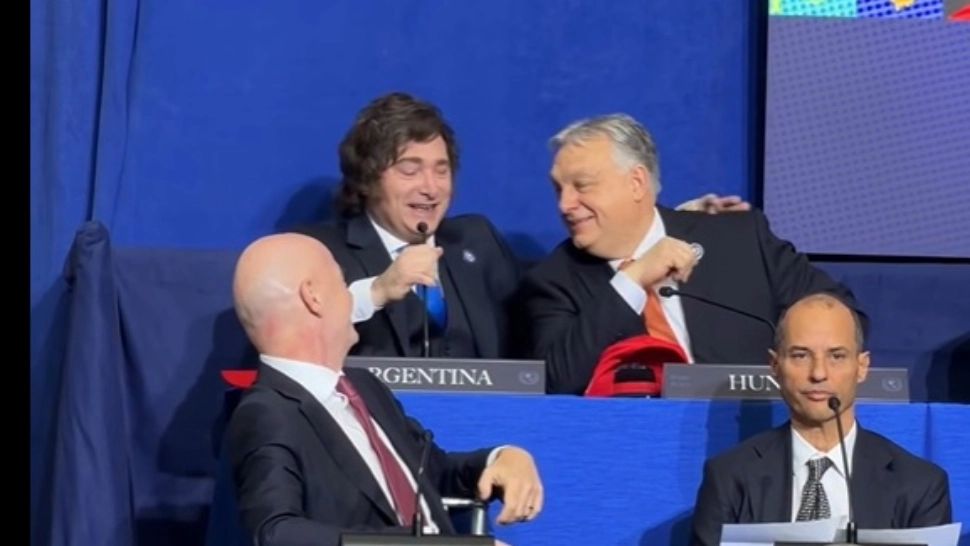 Moment inedit la Consiliul Păcii de la Washington: Javier Milei și Viktor Orban, scenă inedită în plină reuniune / Captură foto