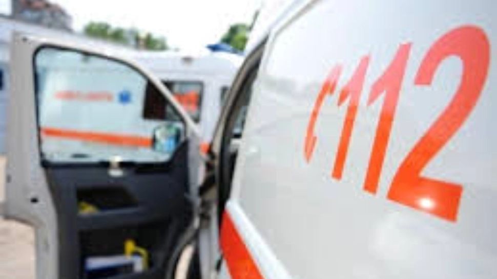 Un bărbat de 66 de ani a fost găsit plin de răni. Nimeni nu știe ce i s-a întâmplat