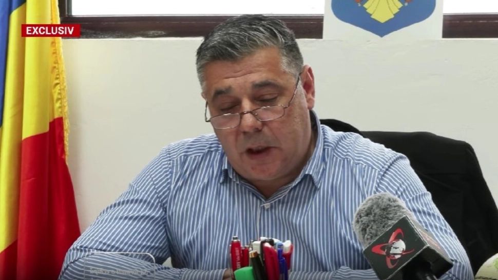Antreprenorii sunt suprataxați, primarul se plimbă pe bani publici. Un edil a cheltuit 10.000 de lei pe o deplasare la București