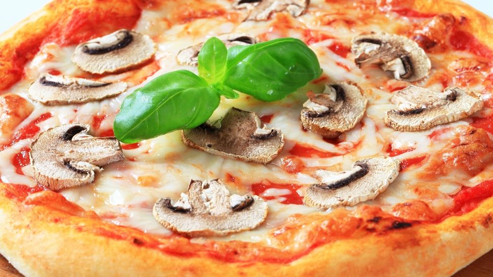 Un cunoscut lanț de pizzerii închide șapte unități din România din cauza performanțelor financiare slabe/ Profimedia 