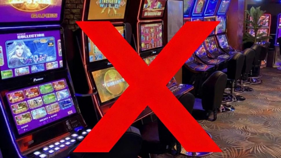 Păcănelele, interzise într-un oraș din România: măsura, luată pentru combaterea dependenței jocurilor de noroc