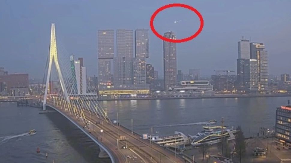 Meteorit observat pe cerul Europei de Vest: un fragment a străpuns acoperișul unei locuințe din Germania / Captură video