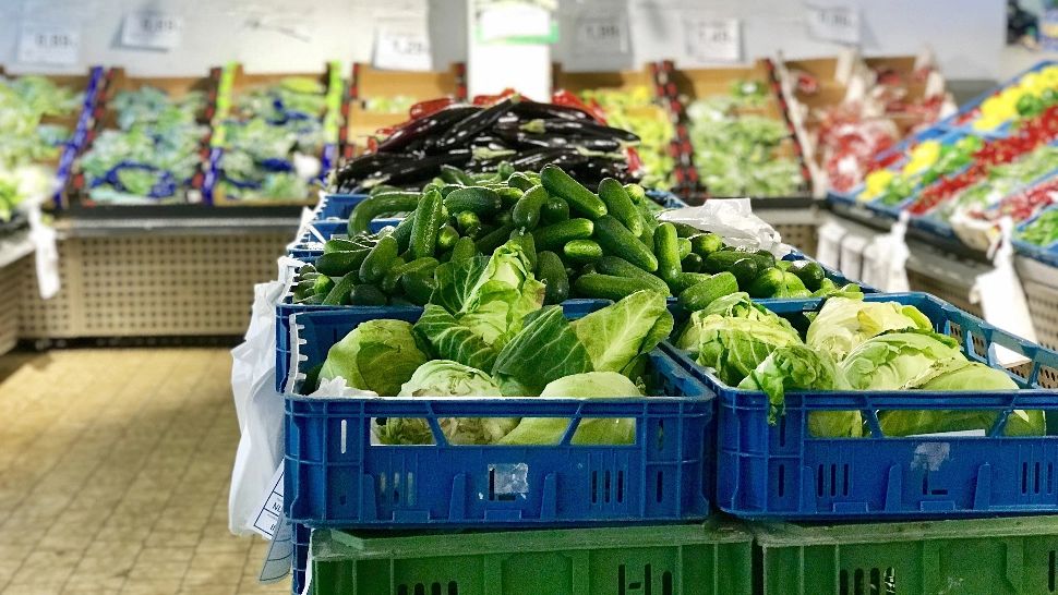 Alimentele de bază se pot scumpi iar de luna viitoare. Plafonarea expiră și nu se știe dacă va fi implementat noul mecanism