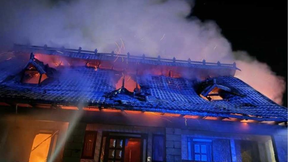 Incendiu de proporții în județul Bacău. FOTO: ISU