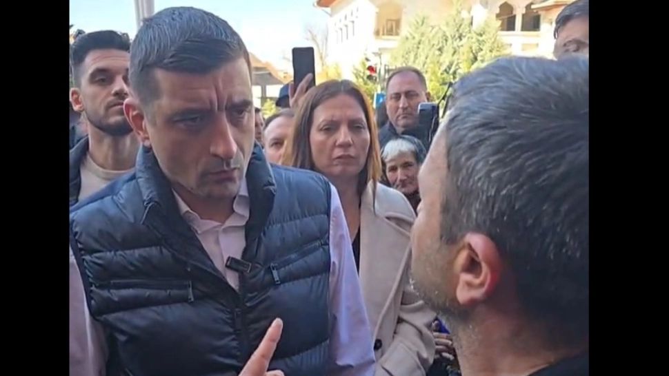 Liderul AUR, printre protestatarii de la Tg Jiu. Foto/Captură video