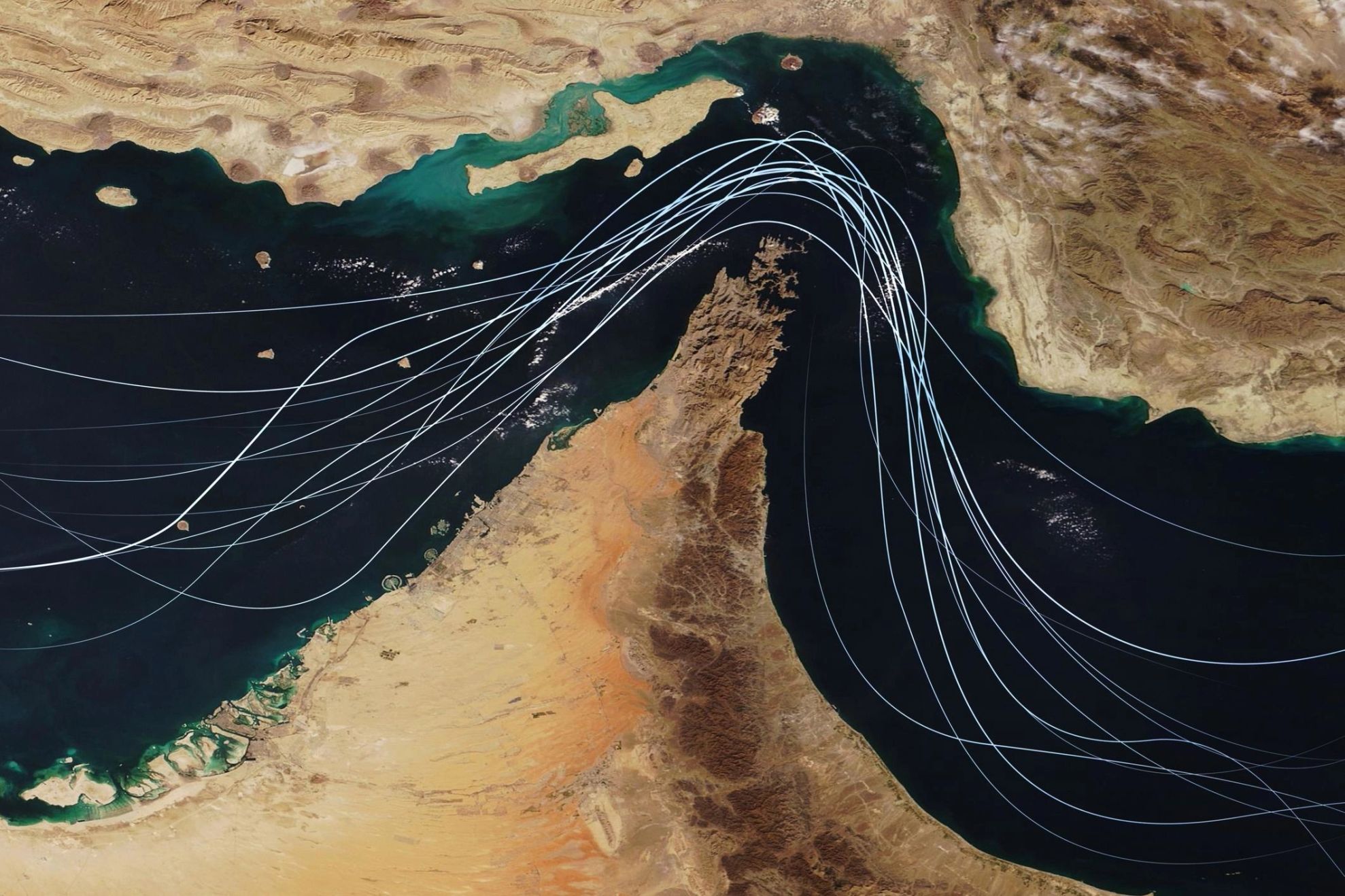 Iranul anunță că Strâmtoarea Hormuz rămâne închisă. Foto/Profimedia