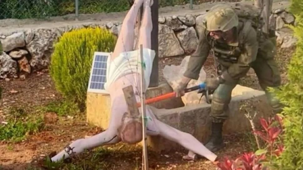 Soldații israelieni care au profanat statuia lui Isus, condamnați la o luna de închisoare