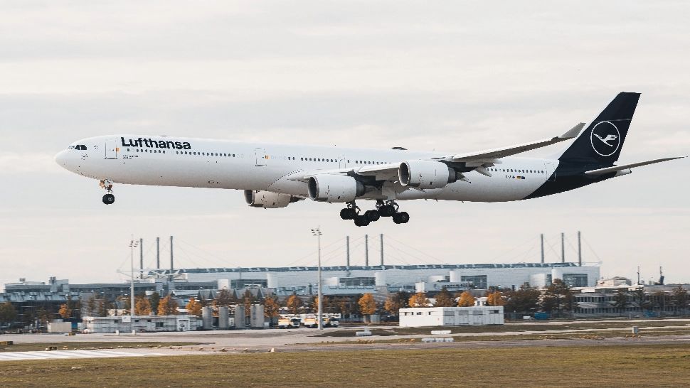 Grevă de amploare. Zeci de avioane au rămas blocate la sol
