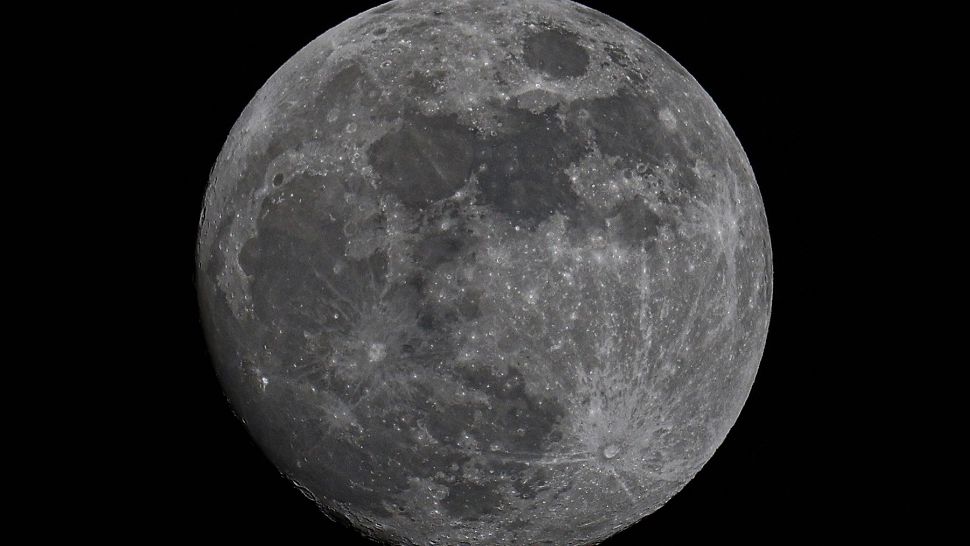 Luna văzută din spațiu (foto: profimedia)