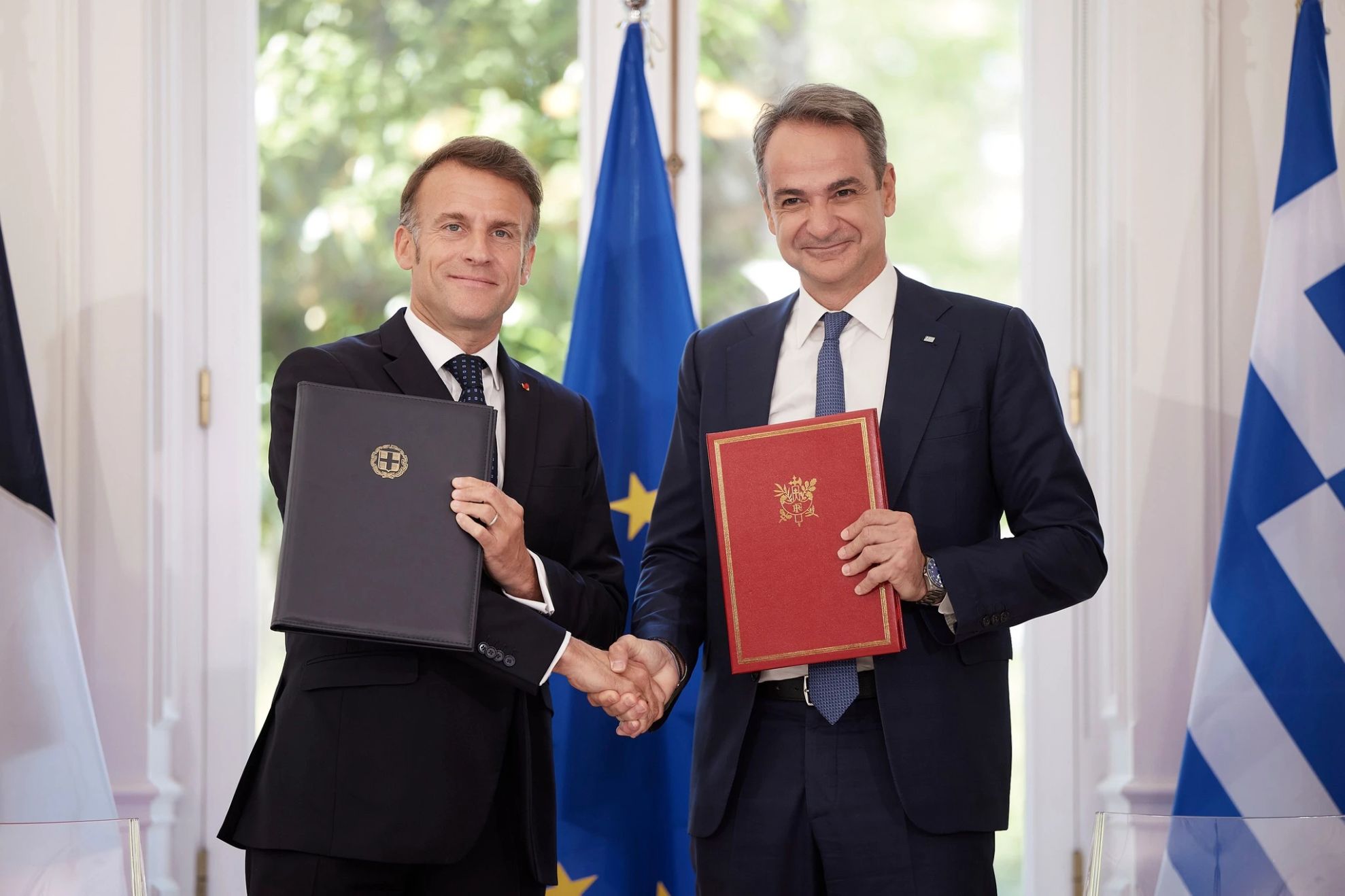 Emmanuel Macron și Kyriakos Mitsotakis