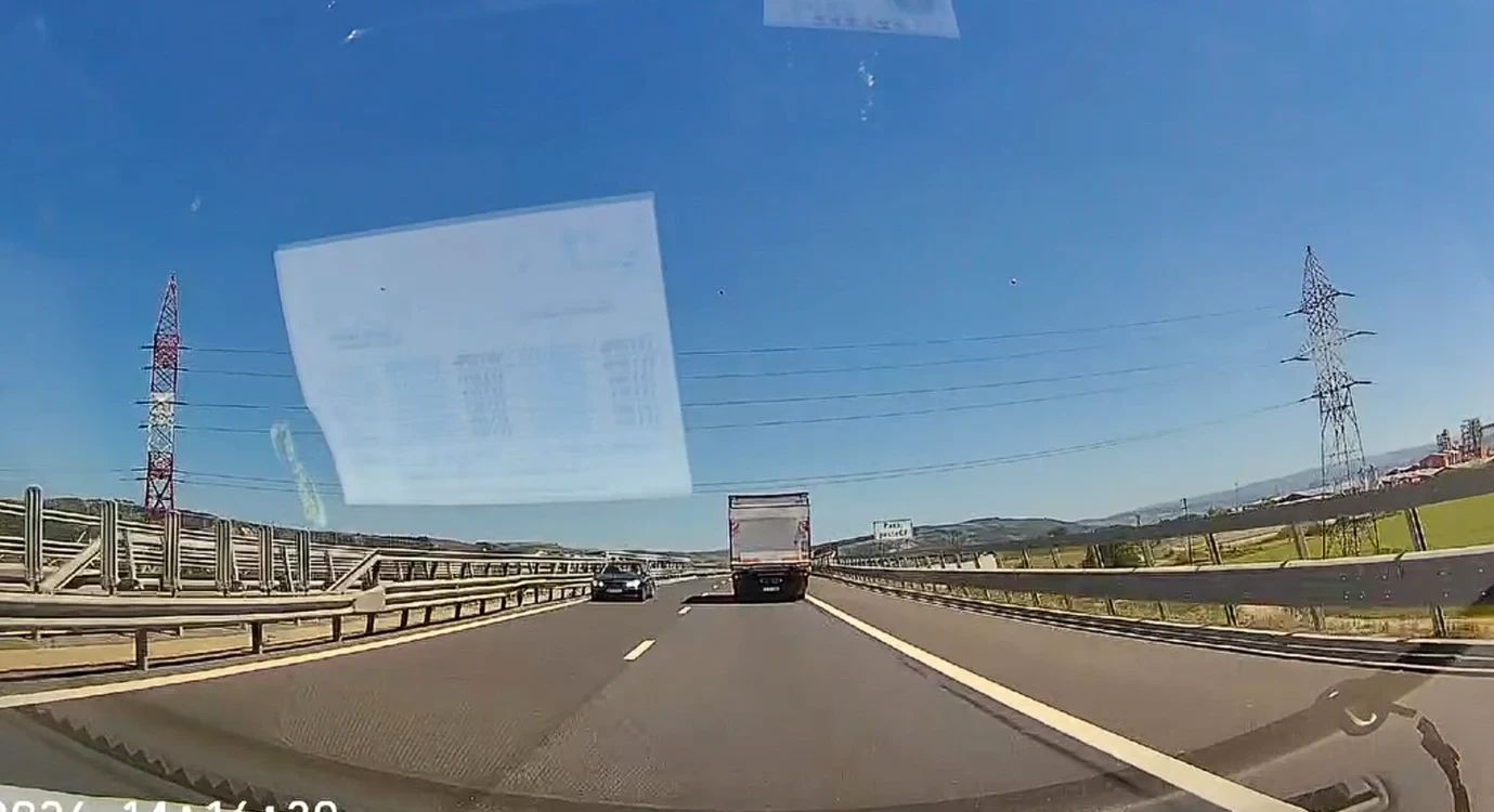 A mers pe contrasens pe A1