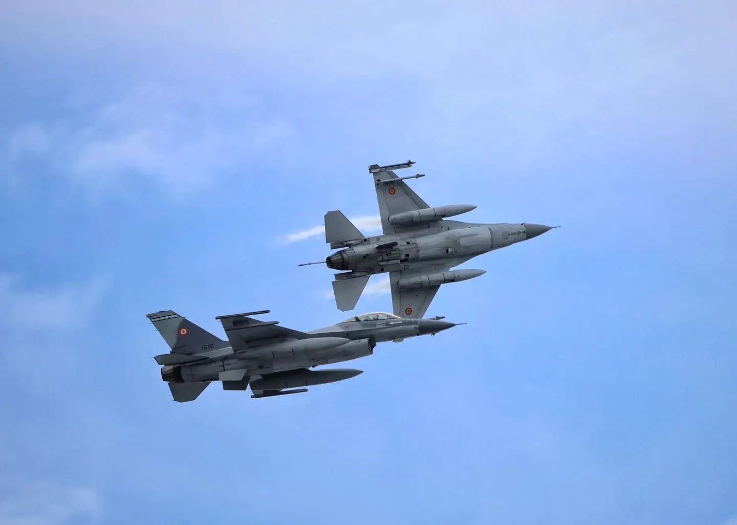 Avioane F-16
