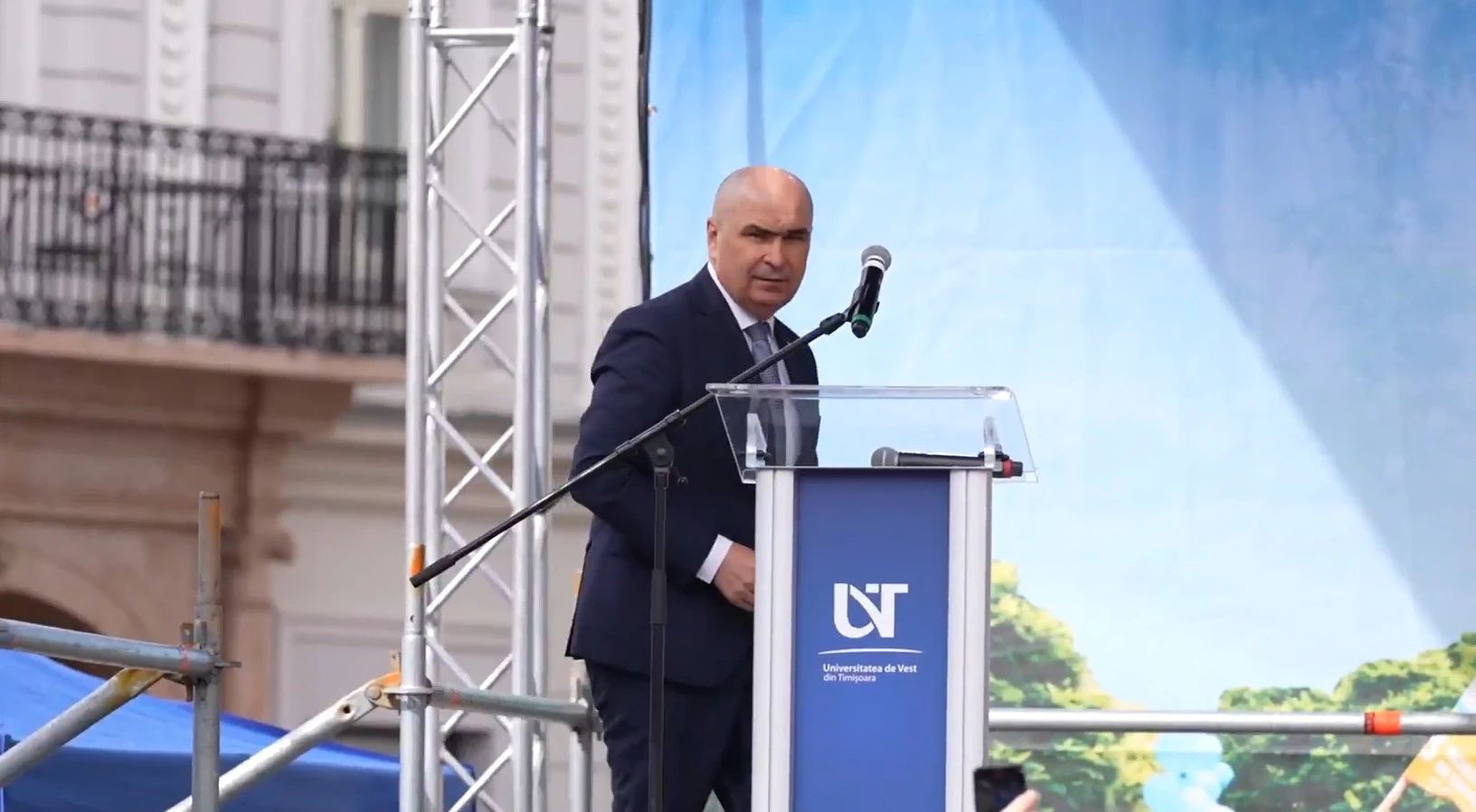 Ilie Bolojan își face campanie la Universitatea de Vest Timișoara. Foto/Captură video