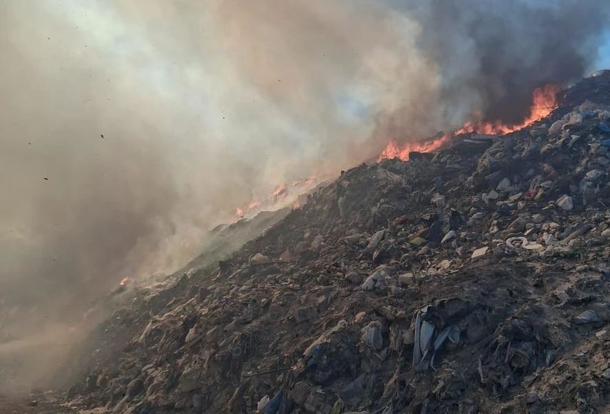 Incendiu la groapa de gunoi de la Oradea