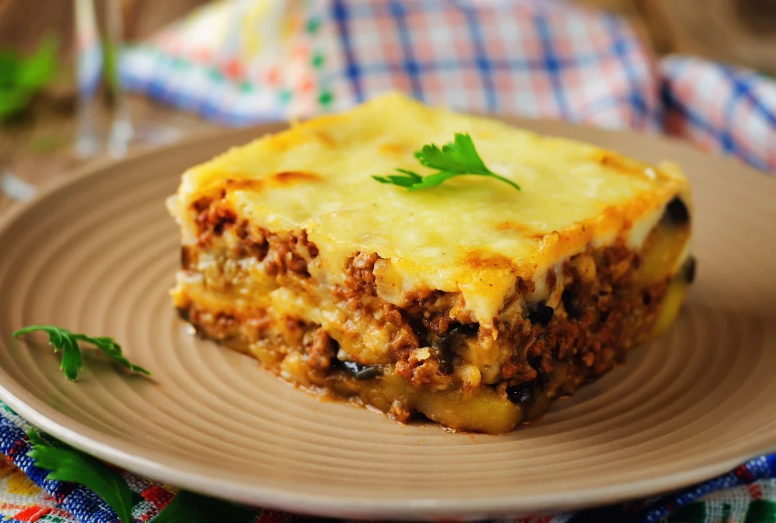 Musaca de vită cu legume la cuptor