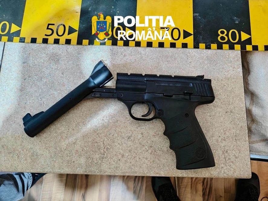 Percheziții Dâmbovița
